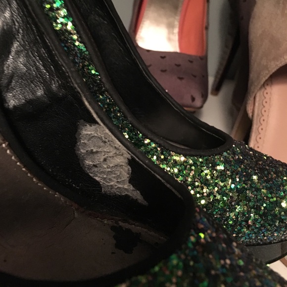 Shoes SOLD - Picture 3 of 4